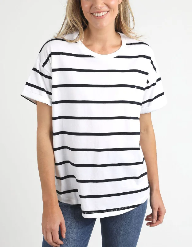 Plus size lace - detailed wedding guest dressHalli Short Sleeve Stripe Tee - White/Navy Stripe Plus size lace - detailed wedding guest dressHalli Short Sleeve Stripe Tee - White/Navy Stripe
