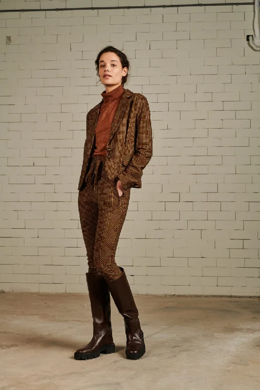 Turtleneck Women Sweater for a Classic and Elegant StyleJane Lushka Dark Brown Angy Pants Turtleneck Women Sweater for a Classic and Elegant StyleJane Lushka Dark Brown Angy Pants