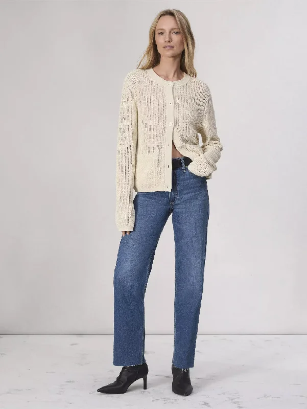 Mom jeans for a nostalgic and casual lookHarlow Mid-Rise Straight Jean - Nova