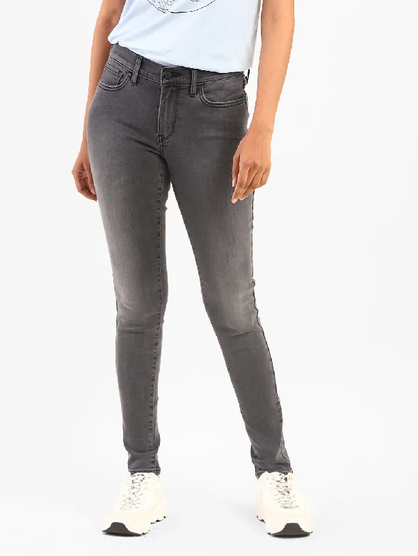 Acid - wash women jeans with a retro finishWomen's Mid Rise 710 Super Skinny Jeans