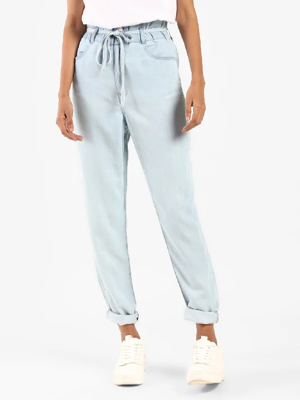 Stretch women jeans for enhanced mobility and comfortLevi's x Deepika Padukone Jetset Taper Jeans
