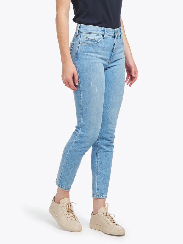 Button - fly women jeans with a traditional touchMom Hubert Jeans