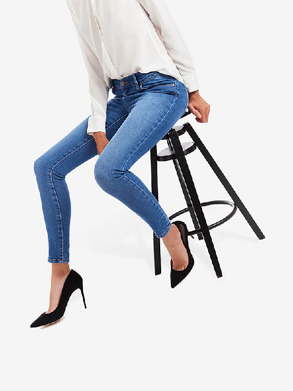 Ripped women jeans for a rebellious and fashion - forward styleMid Rise Skinny Beekman Jeans