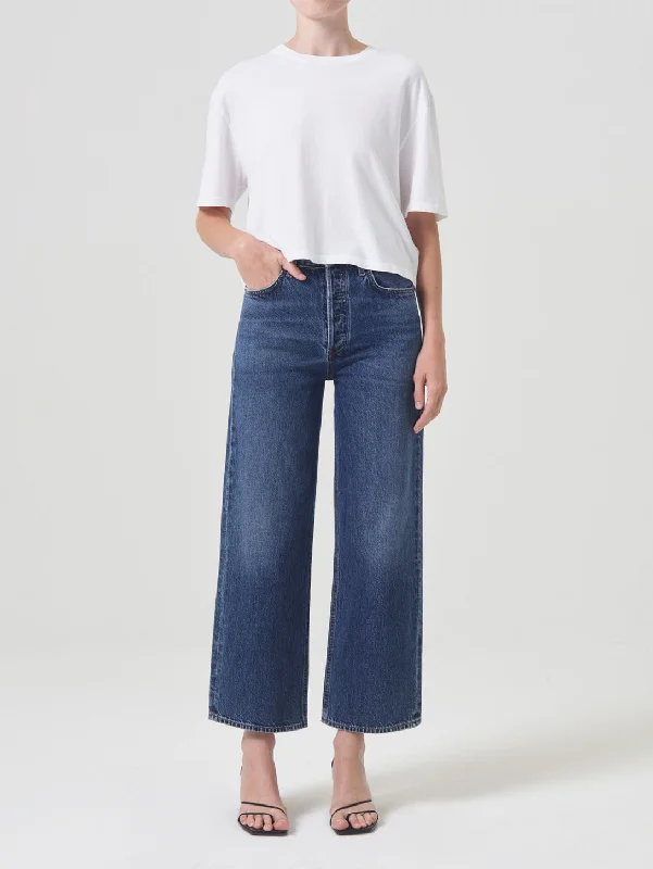 Straight - leg women jeans with a classic and timeless appealRen High Rise Jean - Control