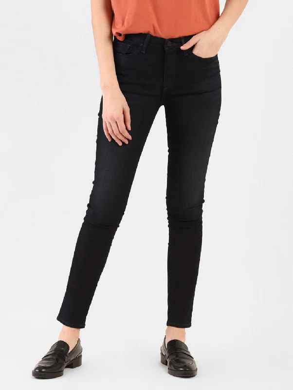 Plus - size women jeans for a comfortable and stylish fitWomen's Mid Rise 711 Skinny Fit Jeans