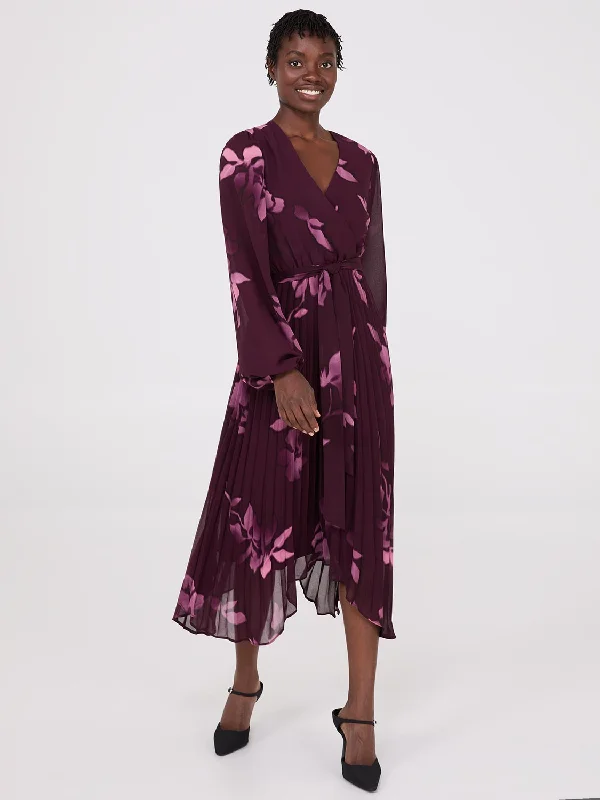 Printed Abstract Women Dress for a Modern and Artistic AppealFloral Print Crossover Handkerchief Hem Dress Printed Abstract Women Dress for a Modern and Artistic AppealFloral Print Crossover Handkerchief Hem Dress