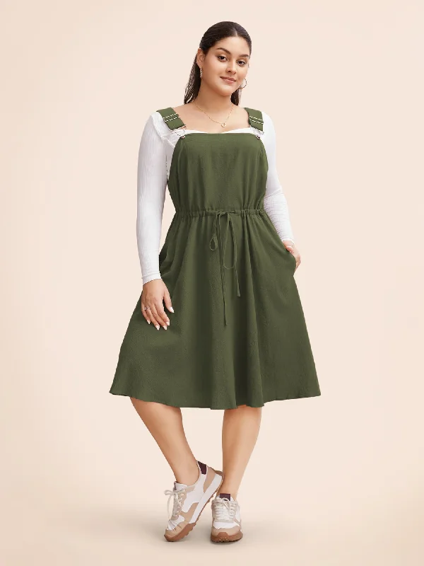 Halter Neck Women Dress to Show Off the Shoulders and NecklinePlain Drawstring Pocket Metal Detail Suspender Skirt Halter Neck Women Dress to Show Off the Shoulders and NecklinePlain Drawstring Pocket Metal Detail Suspender Skirt