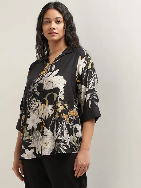 Twill Women Shorts with a Smooth Texture and DurabilityGia Black Floral Printed Shirt