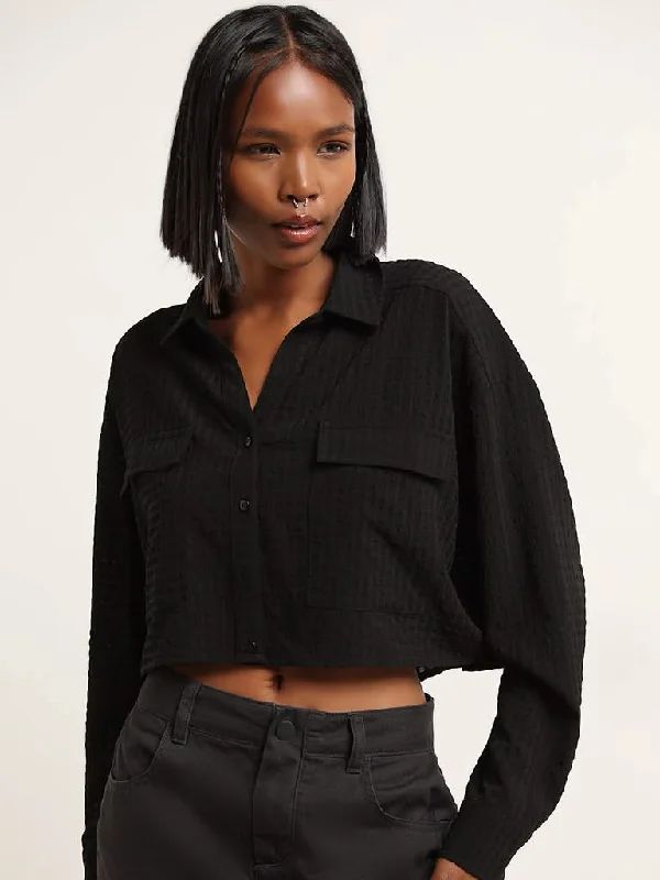 Bermuda Women Shorts for a Classic and Sophisticated LookNuon Black Seersucker Cotton Shirt