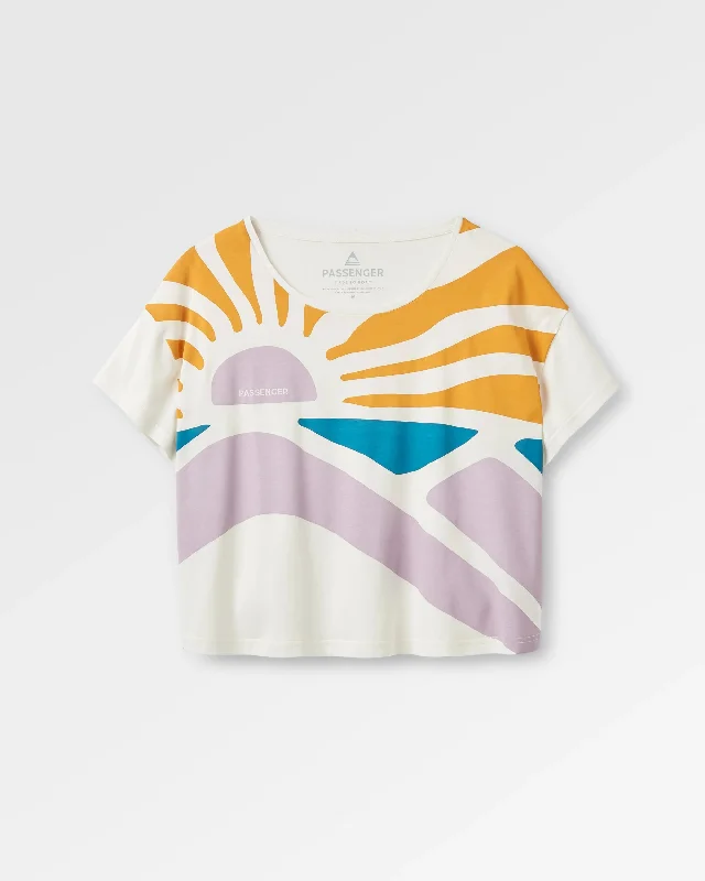 Muscle Women T Shirt for a Sporty and Casual LookSunsets Organic Cotton T-Shirt - Marshmallow Muscle Women T Shirt for a Sporty and Casual LookSunsets Organic Cotton T-Shirt - Marshmallow